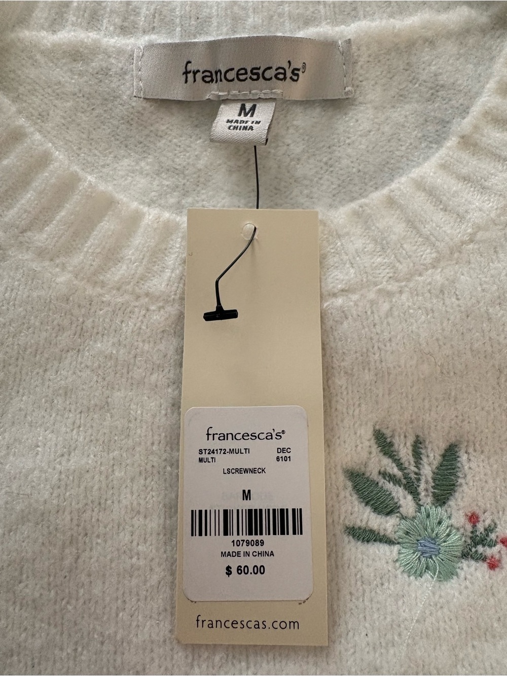Francesca’s Judy crew neck embroidered sweater. Size medium. NWT - Picture 7 of 11